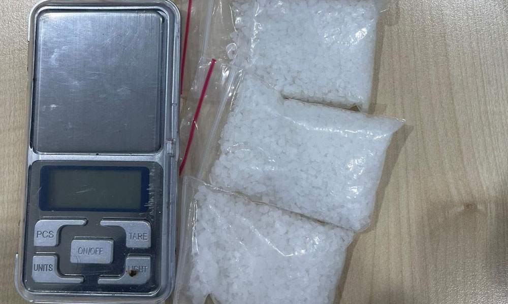 ضبط متهمين بحيازة مخدر الشابو وميزان حساس في طهطا بسوهاج