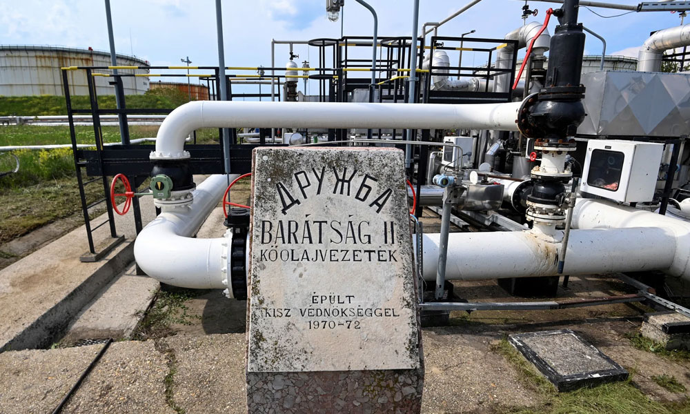 سلوفاكيا تؤكد أنها عاودت تلقّي النفط الروسي عبر خط أنابيب أوكراني بعد تصليحه