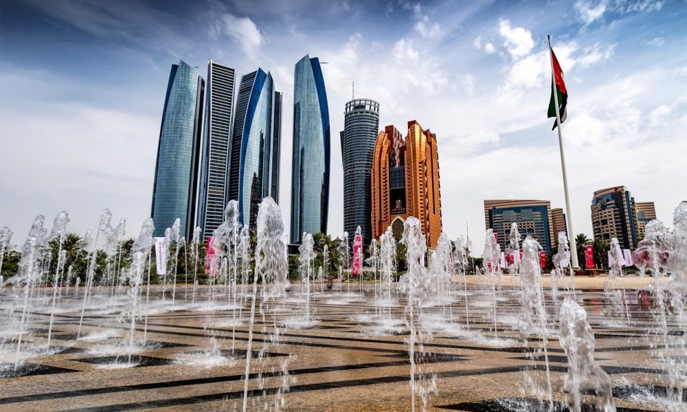 مايكروسوفت تعلن استثمارات بـ15,2 مليار دولار لتطوير الذكاء الاصطناعي في دولة الإمارات