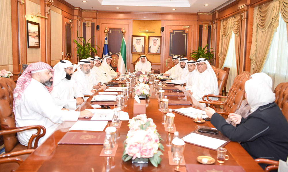 النائب الأول لرئيس مجلس الوزراء ووزير الداخلية يترأس اجتماعا للفريق المعني بتنظيم إنشاء الحسينيات والمساجد