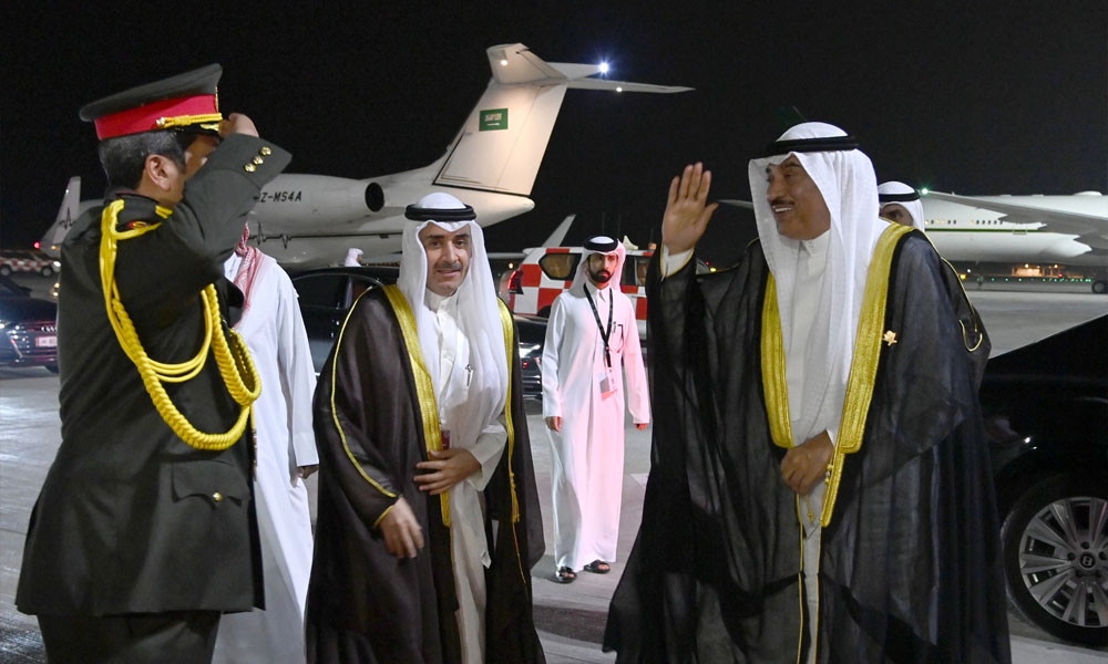 ممثل سمو أمير البلاد سمو ولي العهد يعود إلى أرض الوطن بعد ترؤس وفد دولة الكويت في القمة العربية الإسلامية الطارئة بقطر