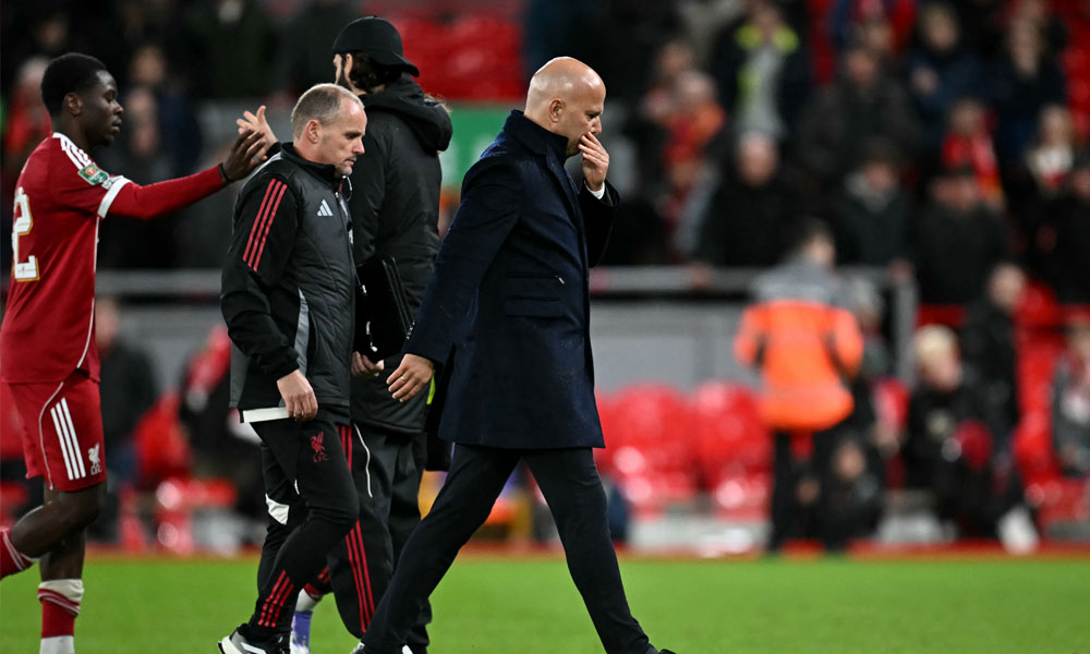 كأس الرابطة: بالاس يزيد محن ليفربول وسلوت بثلاثية نظيفة تاريخية في أنفيلد