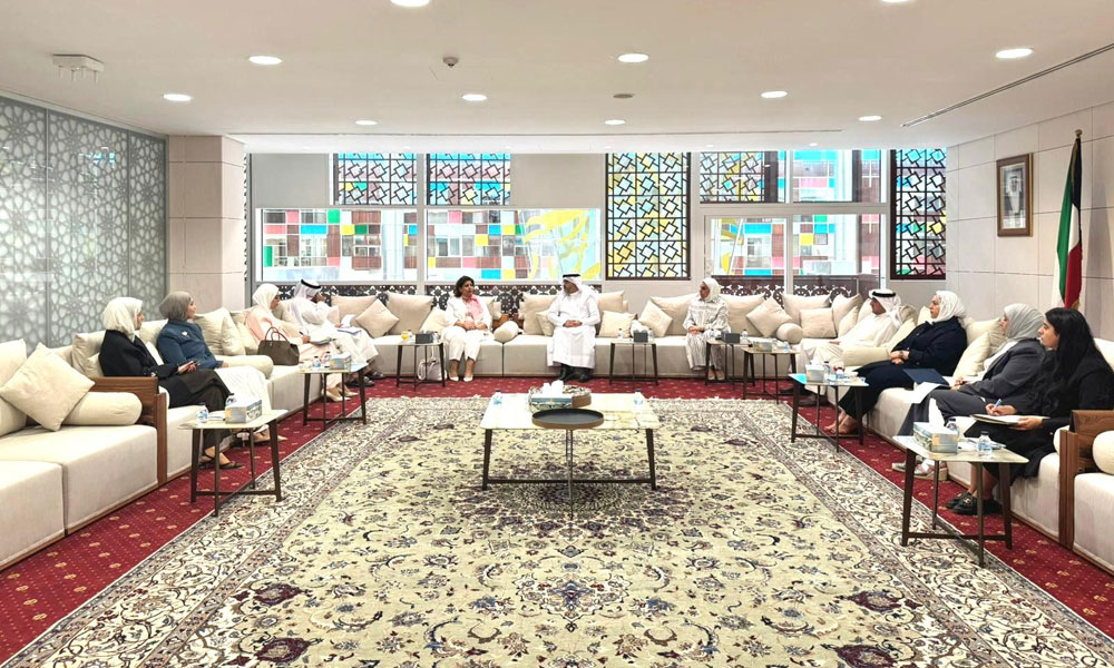 “الشؤون” و”الخارجية” تبحثان تعزيز التعاون للارتقاء بتصنيف الكويت في مجال حقوق الإنسان
