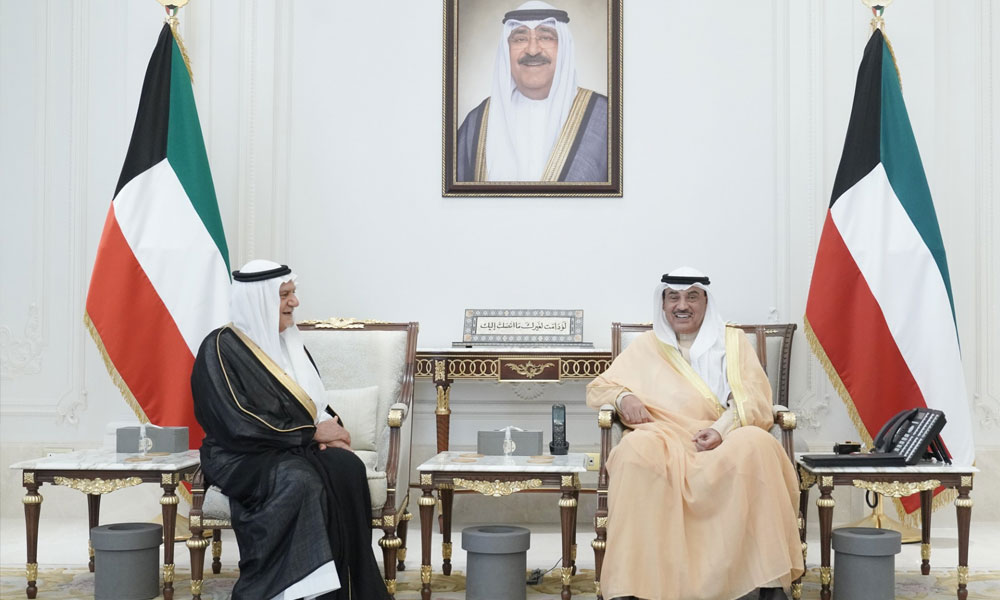 سمو ولي العهد يستقبل رئيس وأعضاء مجلس أمناء مركز أكسفورد للدراسات الإسلامية