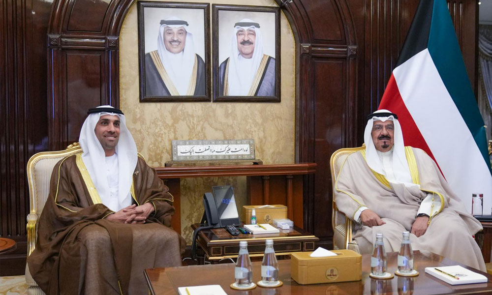 سمو رئيس مجلس الوزراء يستقبل مدير عام مركز محمد بن راشد للفضاء في الإمارات بمناسبة زيارته للبلاد