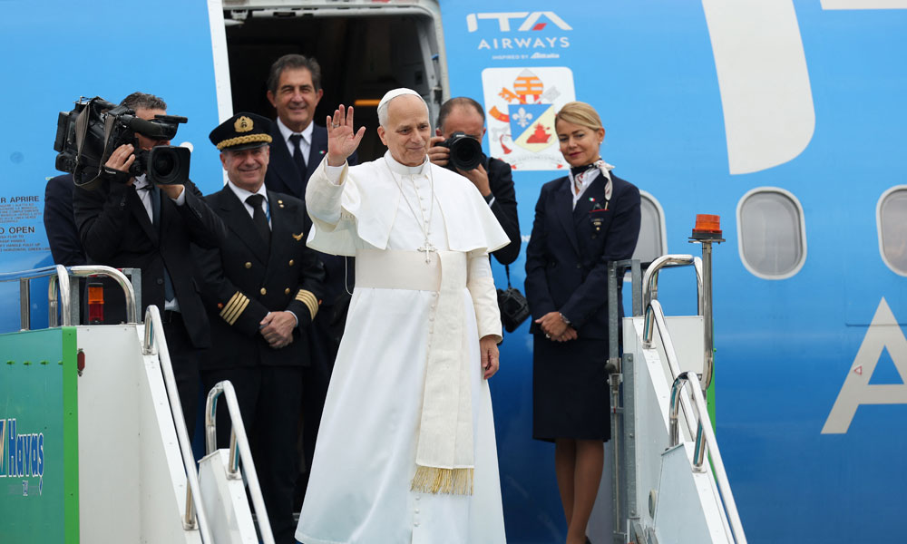 البابا لاوون الرابع عشر يصل الى بيروت