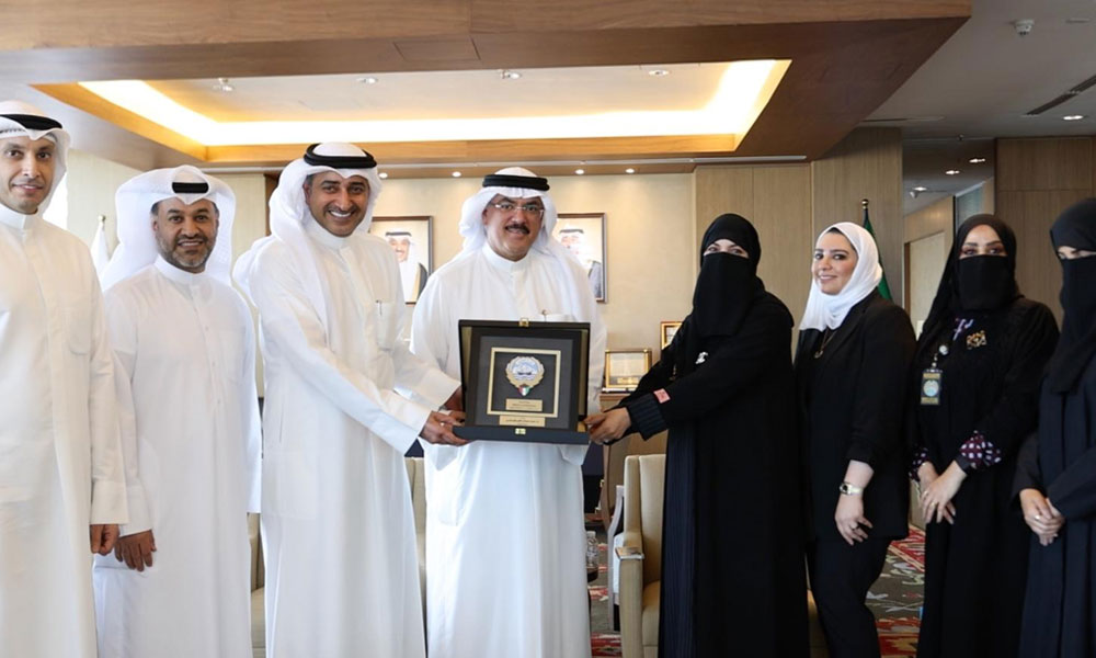 وزير التربية: فوز المعلمة والطالبة في جائزة “حمدان بن راشد للأداء التعليمي” يعد نموذجا يحتذى