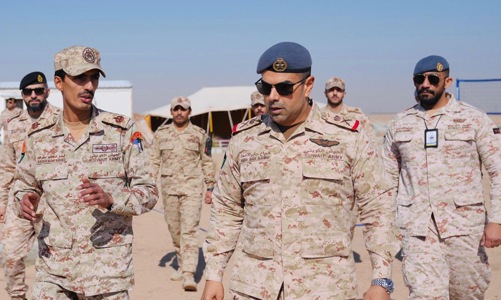 نائب رئيس الأركان يقوم بزيارة تفقدية لعدد من المواقع التابعة للجيش الكويتي