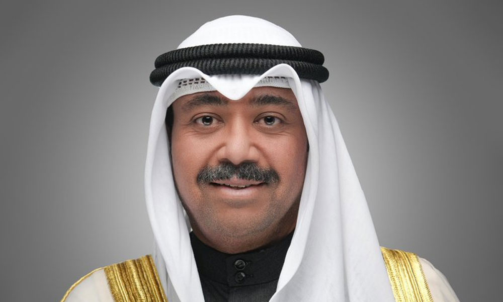 وزير الدفاع يغادر إلى إيطاليا في زيارة رسمية 