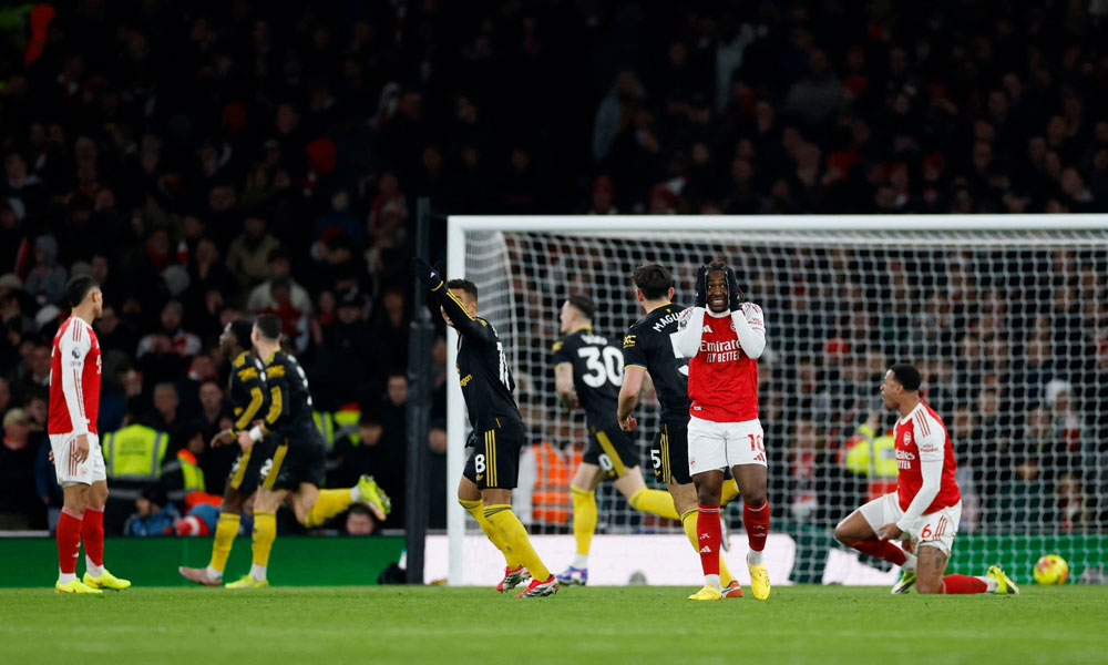 الدوري الإنكليزي: مانشستر يونايتد يُسقط أرسنال المتصدر في عقر داره