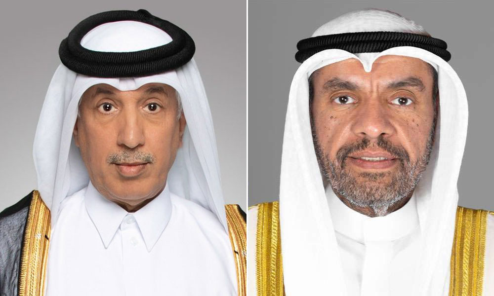 وزير الخارجية يستعرض في اتصال هاتفي العلاقات الثنائية مع نظيره القطري