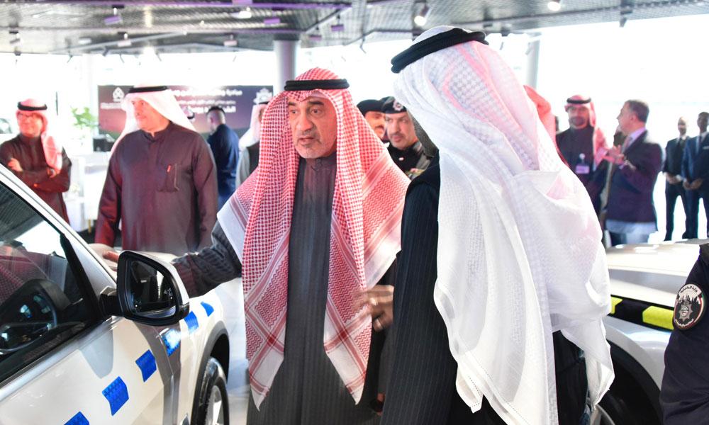 “الداخلية” تتسلم دوريات حديثة لدعم المنظومة الأمنية