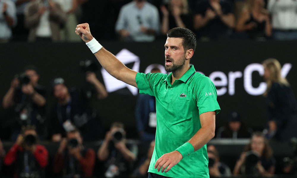 أستراليا المفتوحة: ديوكوفيتش يجرّد سينر من اللقب ليواجه ألكاراس في النهائي