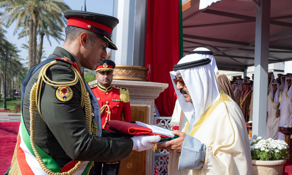 سمو أمير البلاد يشمل برعايته وحضوره مراسم رفع العلم إيذانا ببدء الاحتفال بالأعياد الوطنية