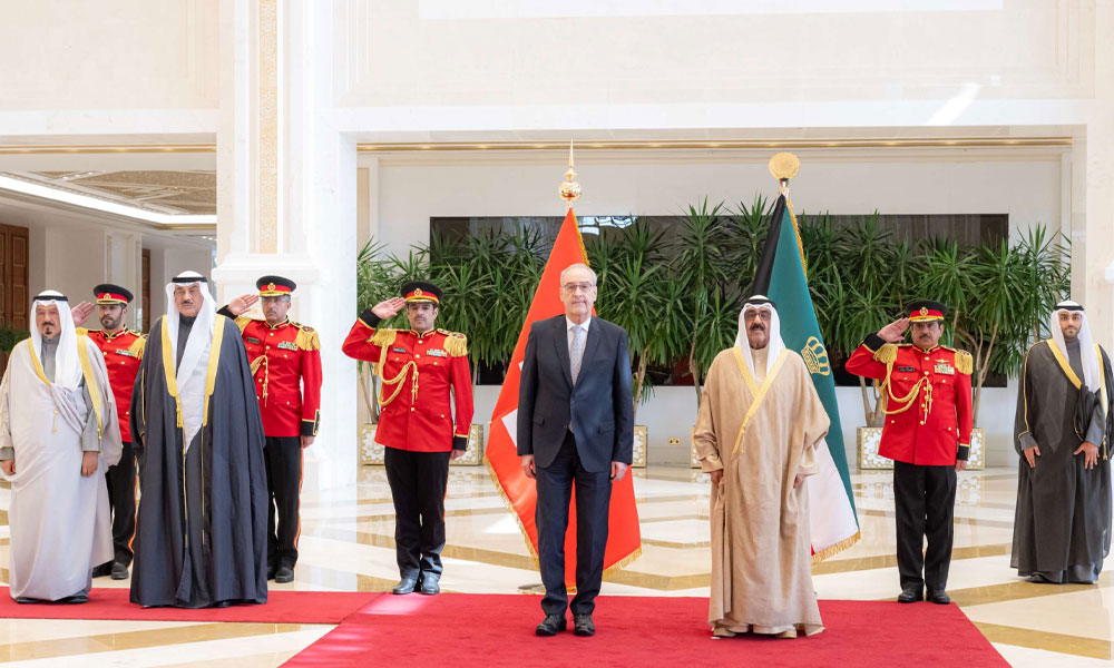 سمو أمير البلاد يستقبل رئيس الاتحاد السويسري بمناسبة زيارته الرسمية للبلاد