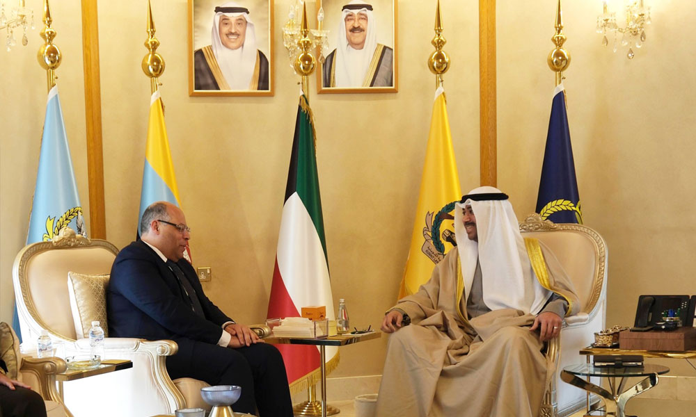 وزير الدفاع يبحث مع سفيري مصر والمملكة المتحدة موضوعات عسكرية مشتركة