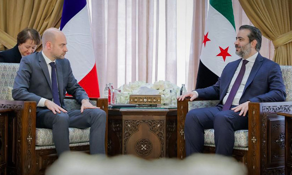 وزير الخارجية الفرنسي يؤكد من دمشق أن الحرب ضد تنظيم داعش هي “أولوية مطلقة” لبلاده