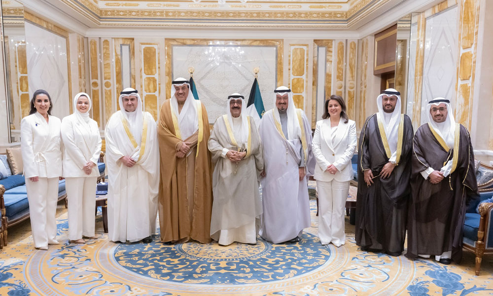 سمو أمير البلاد يستقبل وزير العدل ورئيس وأعضاء الهيئة العامة لمكافحة الفساد