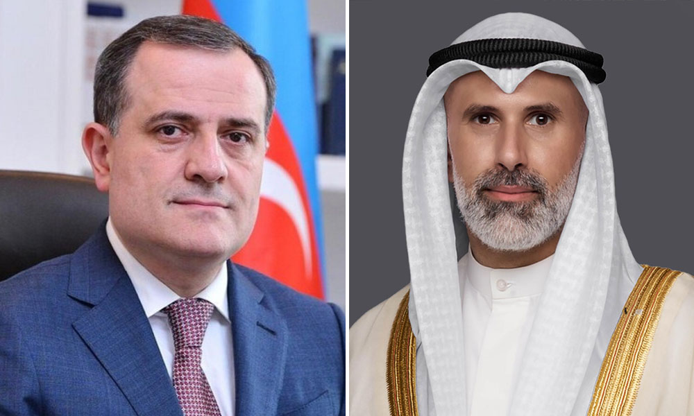 وزير الخارجية يتلقى اتصالا من نظيره بأذربيجان أعرب فيه عن تضامن بلاده مع دولة الكويت إزاء الهجوم الإيراني