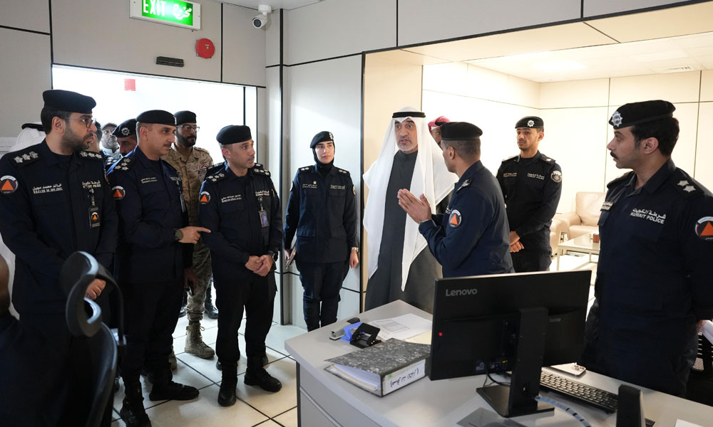 النائب الأول لرئيس مجلس الوزراء ووزير الداخلية يترأس اجتماعا في غرفة عمليات الدفاع المدني المشتركة