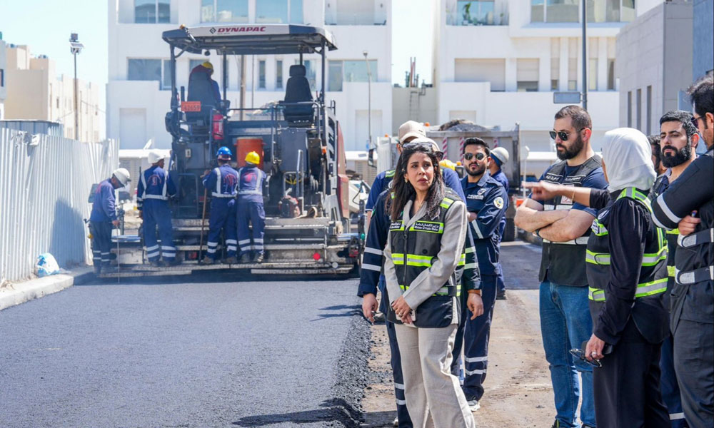 وزيرة الأشغال العامة تتفقد سير تنفيذ المشاريع في محافظة مبارك الكبير. وجهت إلى ضرورة تسريع وتيرة الإنجاز مع الالتزام بأعلى معايير الجودة 