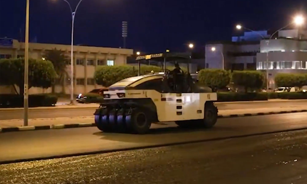 وزيرة الأشغال: استمرار تنفيذ طبقات الأسفلت وأعمال الصيانة في منطقة النزهة