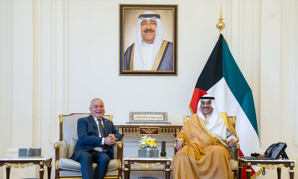 سمو ولي العهد يستقبل سفير طاجيكستان عميد السلك الدبلوماسي لدى دولة الكويت بمناسبة انتهاء مهام عمله