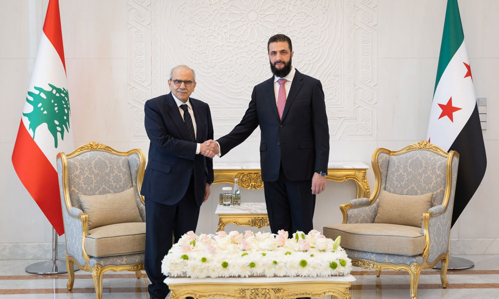 الرئيس السوري يناقش ملف الأمن مع رئيس الوزراء اللبناني في دمشق