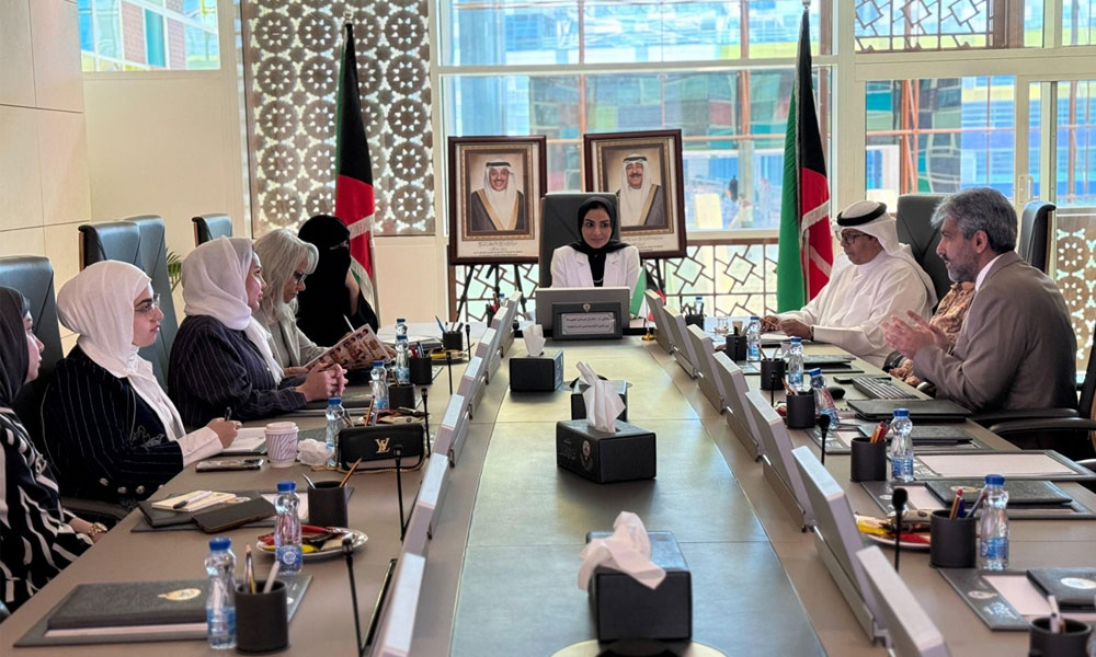 وزيرة الشؤون تبحث مع جمعية الكاريكاتير الكويتية تعزيز التوعية الأسرية الهادفة