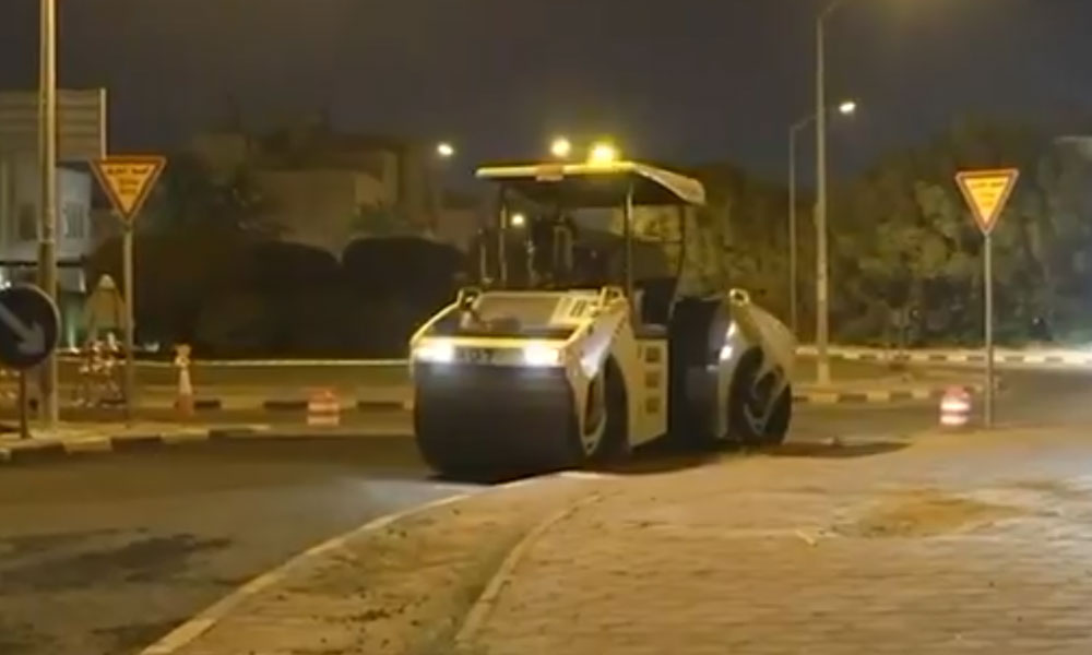 الأشغال: أعمال الصيانة الجذرية للطرق تتواصل في محافظة مبارك الكبير ضمن خطة التطوير