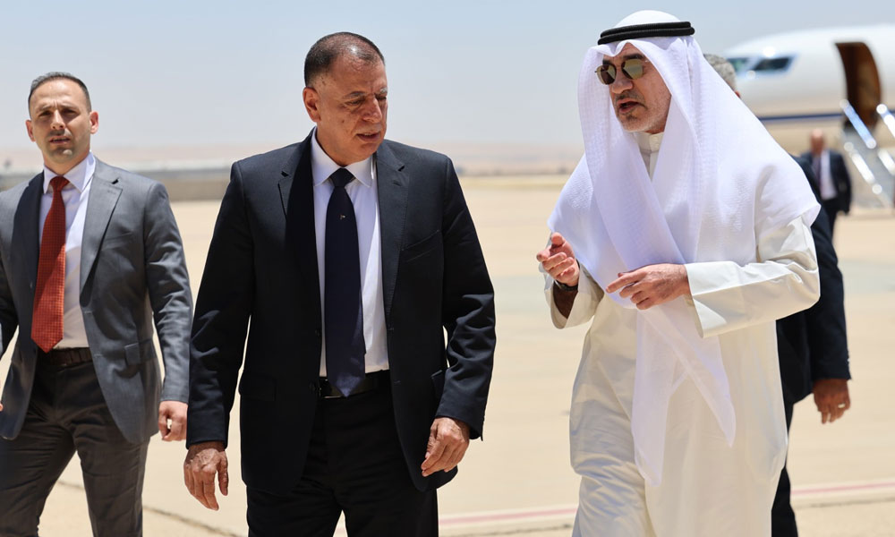 النائب الأول لرئيس مجلس الوزراء ووزير الداخلية يبحث مع وزير الداخلية الأردني أوجه العلاقات الثنائية