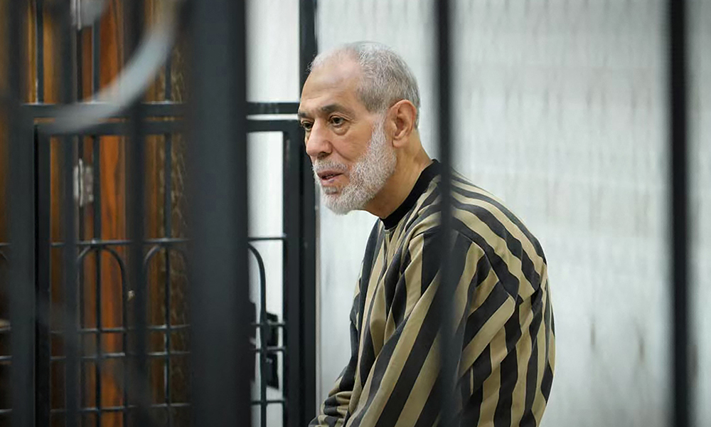 القضاء السوري يحكم حضوريا بالسجن المؤبد على المفتي السابق أحمد حسون