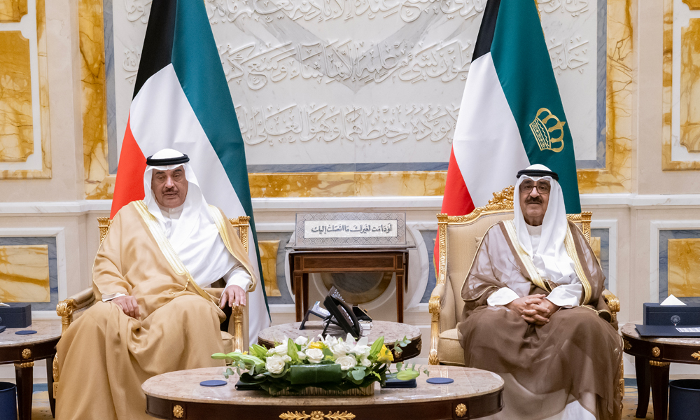 سمو أمير البلاد يستقبل سمو ولي العهد وسمو رئيس مجلس الوزراء والنائب الأول ووزيري الدفاع والخارجية