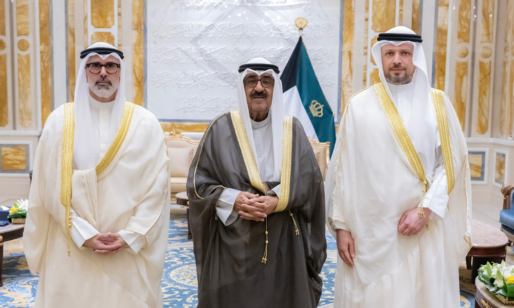 سمو أمير البلاد يستقبل وزير الخارجية ورئيس البعثة الدبلوماسية الكويتية الجديد لدى النمسا