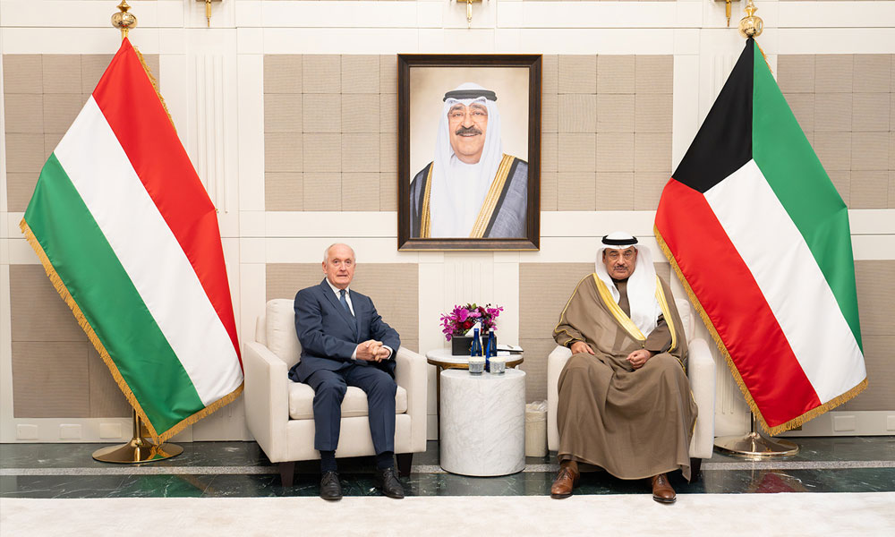 ممثل سمو أمير البلاد سمو ولي العهد يستقبل رئيس هنغاريا في مقر وفد دولة الكويت الدائم لدى الأمم المتحدة بنيويورك