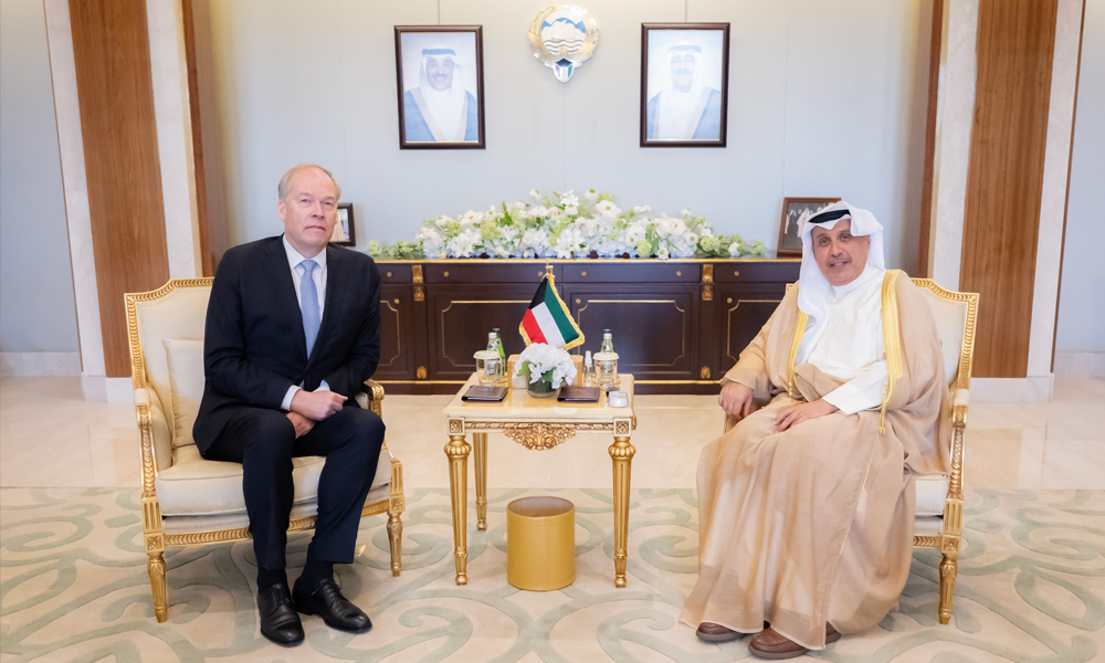 وزير شؤون الديوان الأميري يستقبل وكيل وزارة الدولة لشؤون التجارة الدولية الفنلندي