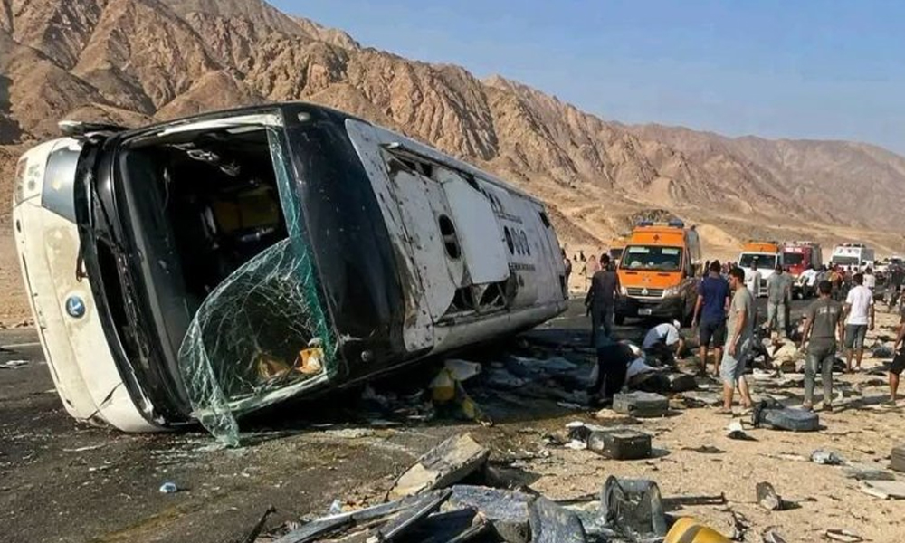 مقتل 10 أردنيين في حادثة انقلاب الحافلة في جنوب سيناء بمصر
