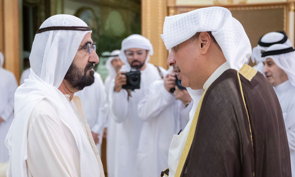ممثل سمو أمير البلاد وزير شؤون الديوان الأميري يقدم واجب العزاء بوفاة الشيخ أحمد بن راشد آل مكتوم