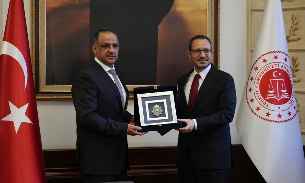 وكيل وزارة الداخلية يبحث مع نائب وزير الداخلية التركي تعزيز التعاون والتنسيق الأمني المشترك