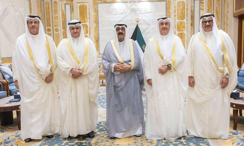 سمو أمير البلاد يستقبل رئيس المجلس الأعلى للقضاء ونائب رئيس محكمة التمييز ورئيس محكمة الاستئناف