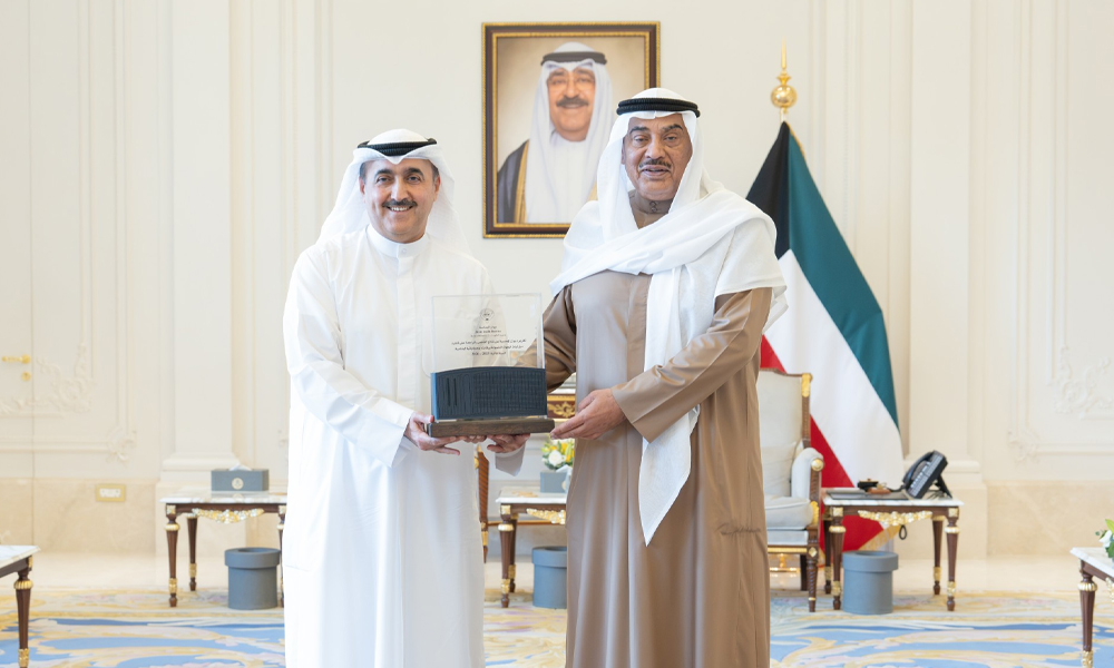 سمو ولي العهد يستقبل رئيس ديوان المحاسبة